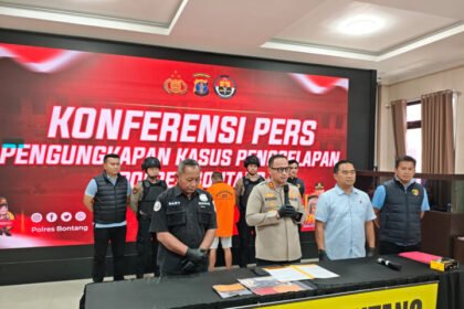 Konferensi pers polres bontang.