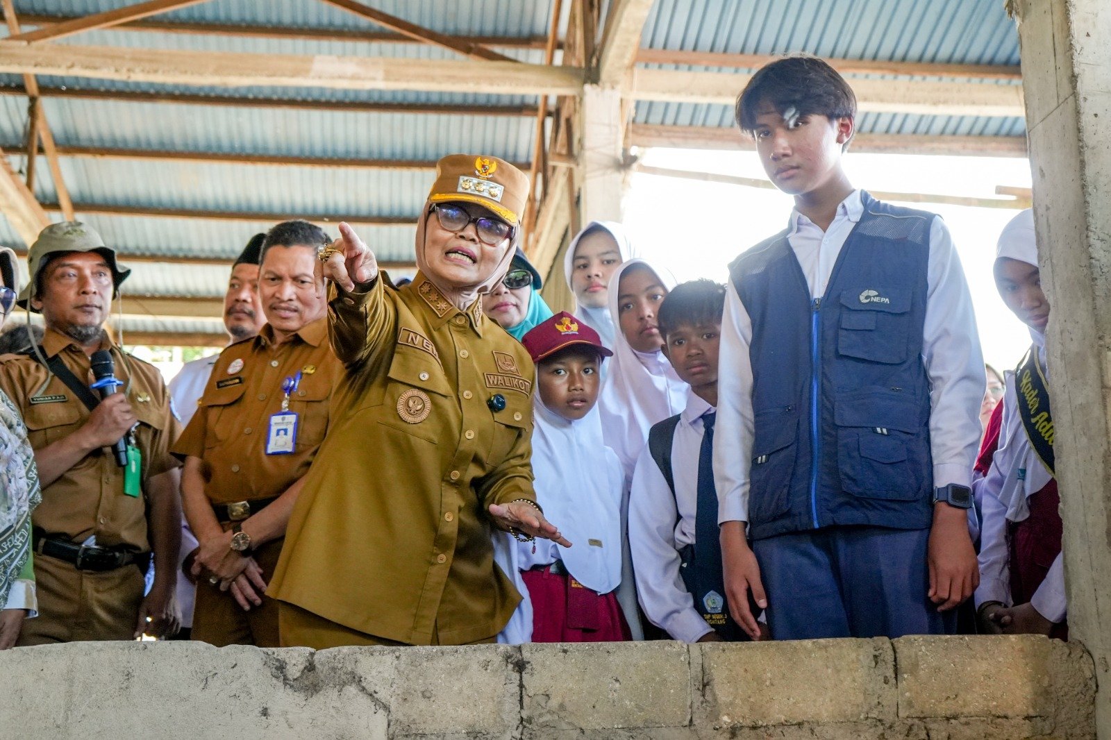 Wali Kota Bontang Neni Moeraniaeni meluncurkan program Sekolah Merdeka Sampah pada Senin (25/08/2025) di Tempat Pembuangan Akhir (TPA) Bontang Lestari. (ist)