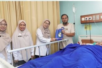 RSUD Taman Husada Bontang Bagikan Bingkisan untuk Bayi yang Lahir di Hari Ulang Tahun Rumah Sakit