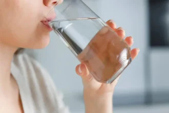 Minum air putih