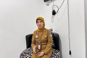 Plt Kepala Sekolah SDN 002 Bontang Utara, Winarni Rinaningtias. (istimewa)