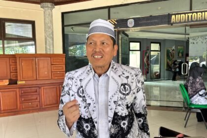 Sekretaris Disdikbud Bontang, Saparuddin. (istimewa)