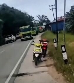 kecelakaan di jalan poros bontang - sangatta. (istimewa)
