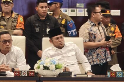 Rudy Mas’ud saat diskusi dengan Aliansi Perjuangan Masyarakat Kalimantan Timur (APMK). (istimewa)
