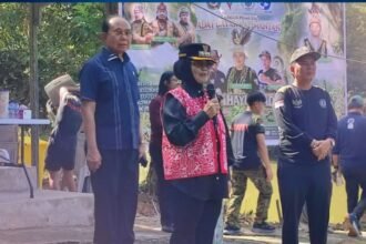 wali kota Bontang Neni Moerniaeni saat memberi sambutan pada acara HUT LPADKT. (istimewa)