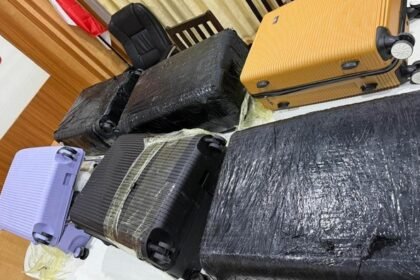 Koper yang berisi barang bukti narkotika jenis sabu. (istimewa)