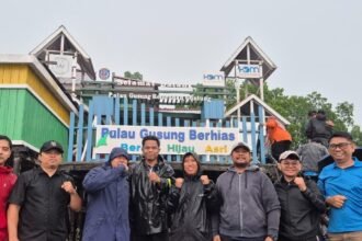 Kolaborasi antar OPD aksi bersih-bersih di Pulau Gusung, Kelurahan Guntung