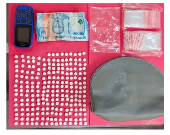 Barang bukti pil Double LL yang diamankan polisi. (Ist)