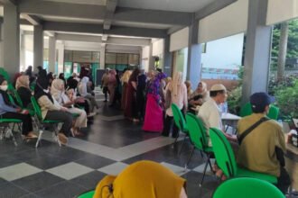 Suasana pendaftaran siswa/siswi baru di SMPN 1 Bontang.