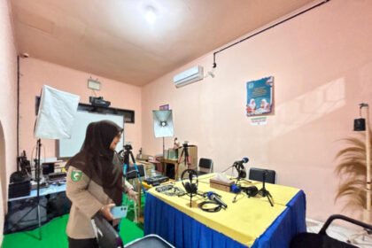 Ruang podcast SDN 001 Bontang Selatan.