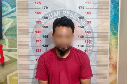 Tersangka pengedar narkoba berinisial Ir (40) warga loktuan diringkus polisi (Ist).