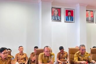 Penata Analis Kebijakan Ahli Madya, DPM-PTSP Bontang, Febtri Manik saat mengikuti pembahasam Raperda Penyelenggaraan Lalu Lintas dan Angkutan Jalan