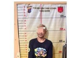 Tersangka HE diamankan Polisi. (istimewa)
