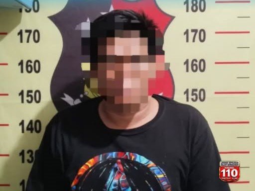 tersangka diamankan polsek kembang janggut. (istimewa)