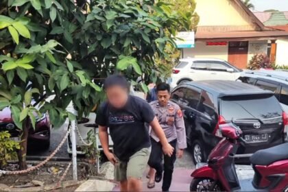 Kedua terduga pelaku masing-masing berinisial RS dan MA diamankan jajaran Unit Reskrim Polsek Samarinda Kota bersama Unit Jatanras dan Tim URC Satreskrim Polresta Samarinda