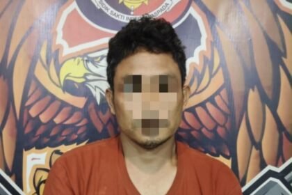 Tersangka yang diamankan polisi. (istimewa)