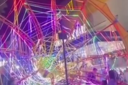 wahan permainan di samarinda square roboh pada minggu (18/10/2026).